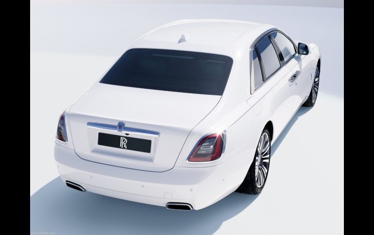 Rolls-Royce Ghost 2021, elegante simplicidad