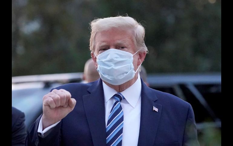 Trump tuvo problemas para respirar y fiebre el 2 de octubre, día en que fue trasladado al hospital. EFE/ARCHIVO