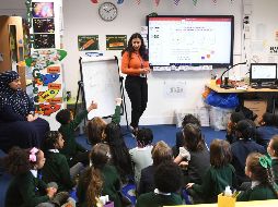 Niños de segundo de primaria en el regreso a su escuela Halley House en Londres. AFP/D. Leal-Olivas