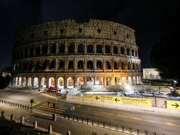 El imponente Coliseo de Roma se encontró sumido en la oscuridad durante una hora. EFE/F. Frustaci