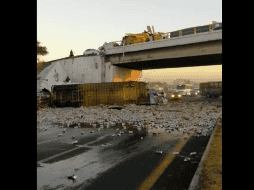 El percance vial provocó el cierre de la Carretera a Chapala con rumbo al aeropuerto. ESPECIAL