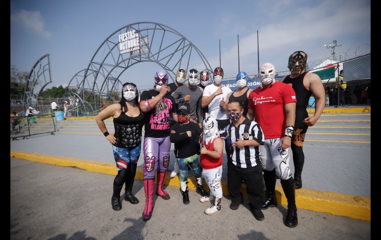 Los luchadores apoyarán de manera intermitente en diferentes jornadas, aunque también se invita a la población en general a sumarse como voluntarios. EL INFORMADOR / F. Atilano