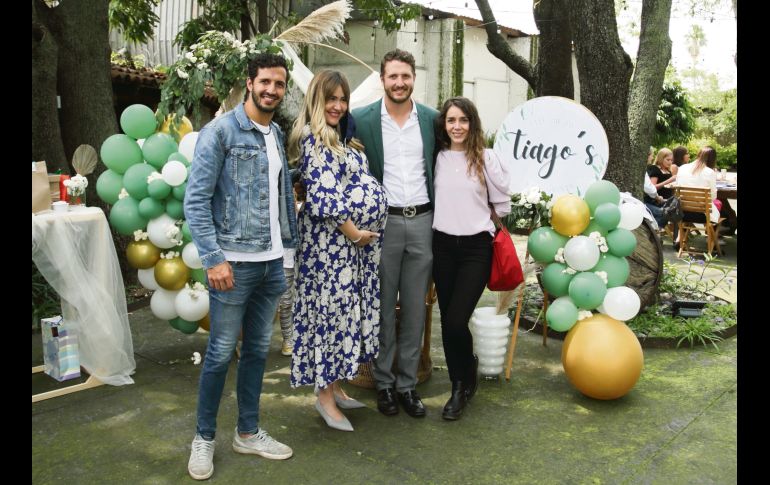 Javo de Alba, Lucia Orozco, Andrés de Alba y Roxana Cornejo. GENTE BIEN JALISCO/CARLOS MONCADA