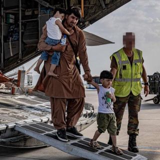 Mueren tres personas que esperaban a ser evacuadas en Kabul, reportan medios