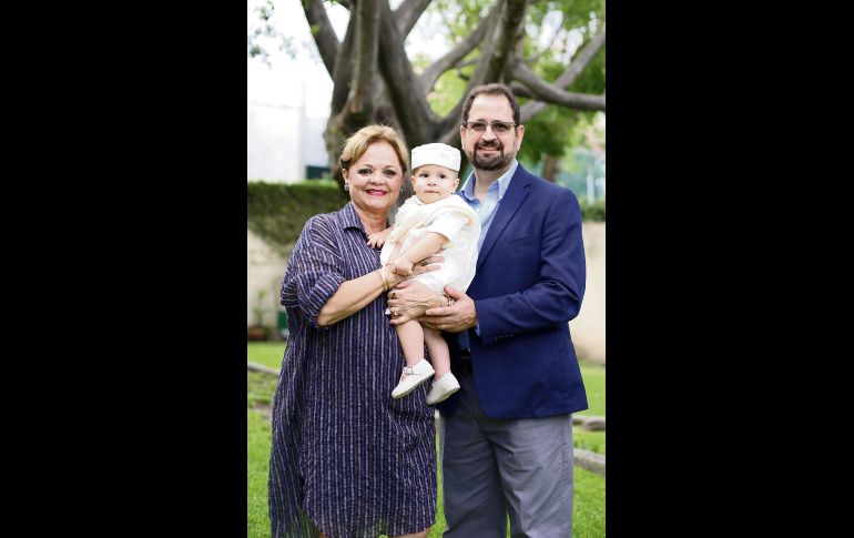 Cristina Galindo y Vicente Cueva con Lucio