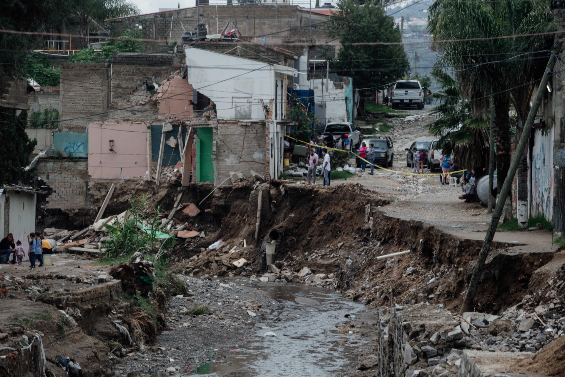 Lluvias En Zapopan Desbordamiento De Arroyo El Seco Deja 52 Casas Dañadas El Informador 