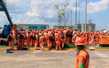 Jesús Ramírez aseguró que los trabajadores de las empresas de Dos Bocas reciben las mejores condiciones laborales posibles. EFE/M. López