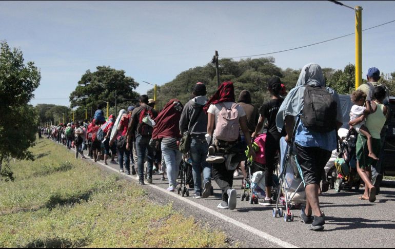 La caravana de migrantes llegó hasta la comunidad de Los Corazones, ya en territorio oaxaqueño. EFE / J. Blanco