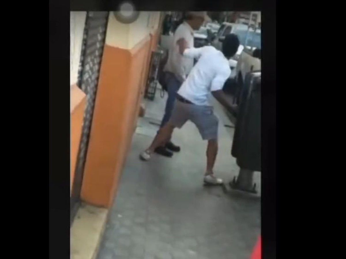 Viral: Indigna video que muestra a jóvenes golpeando a un adulto mayor en  Guadalajara | El Informador