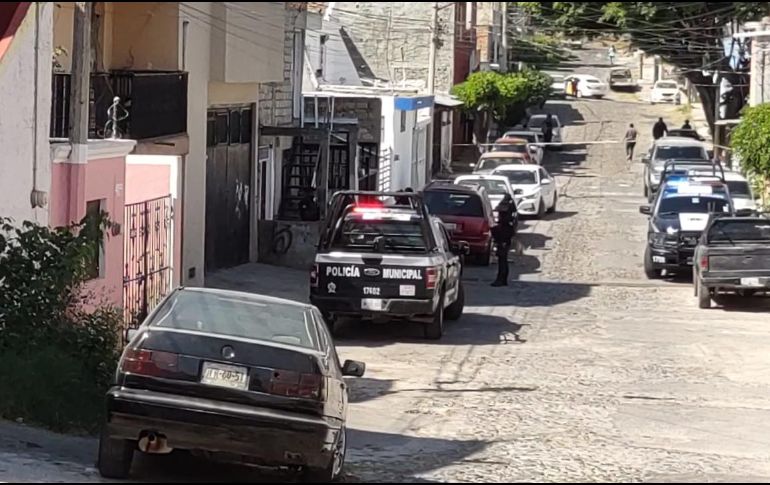 La agresión ocurrió la mañana de este viernes en el cruce de las calles Ahuehuetes y Pinavetes. ESPECIAL /