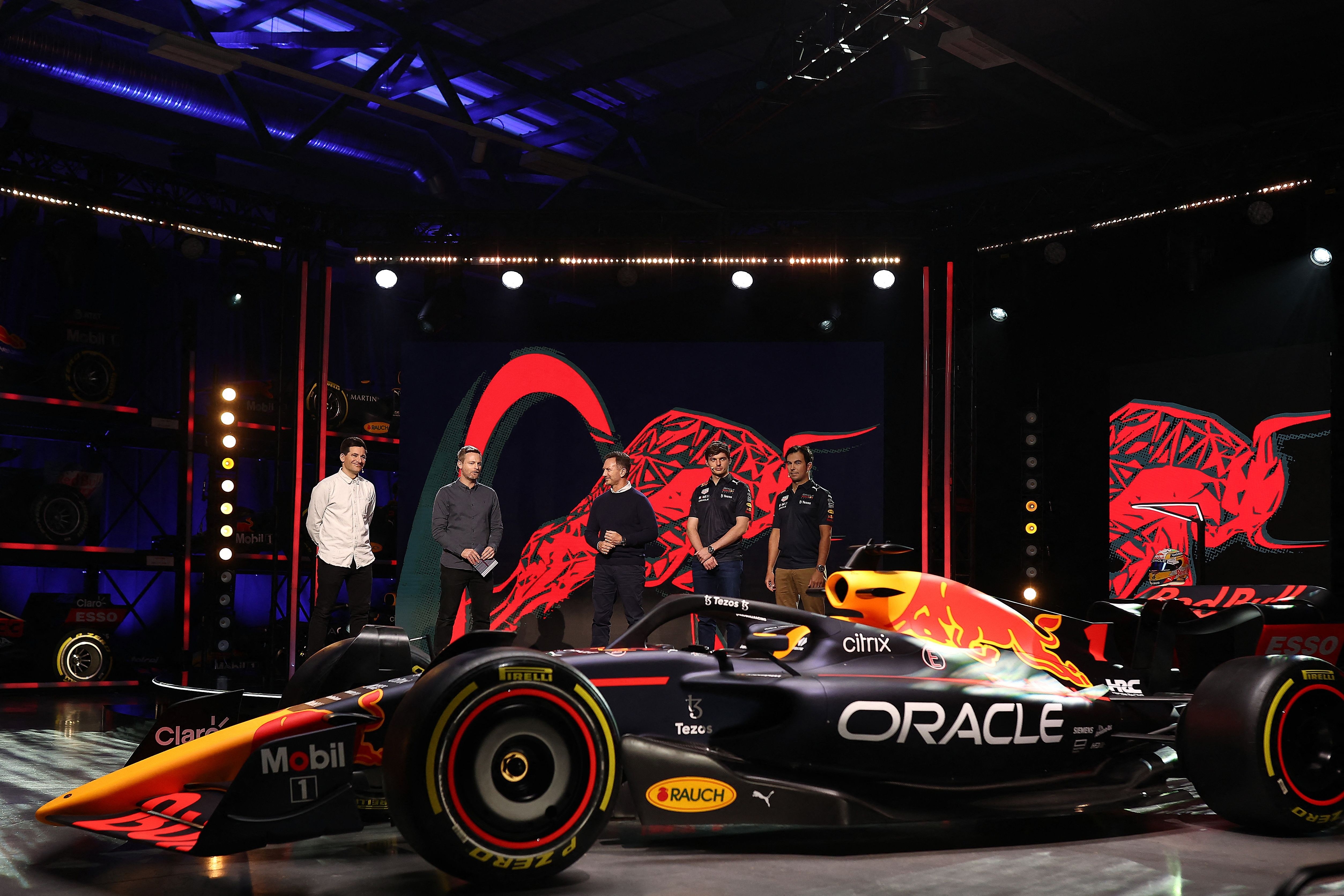 F1 Red Bull presenta su nuevo monoplaza, el RB18, y anuncia cambio de nombre para la temporada