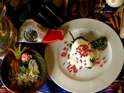 Visita los mejores lugares para comer chiles en nogada en la ciudad. ISTOCK/Gilberto Villasana