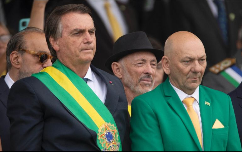 El presidente de Brasil, Jair Bolsonaro, decretó tres días de luto en su país tras darse a conocer la muerte de la reina Isabel II, hoy jueves a los 96 años. EFE / J. Alves