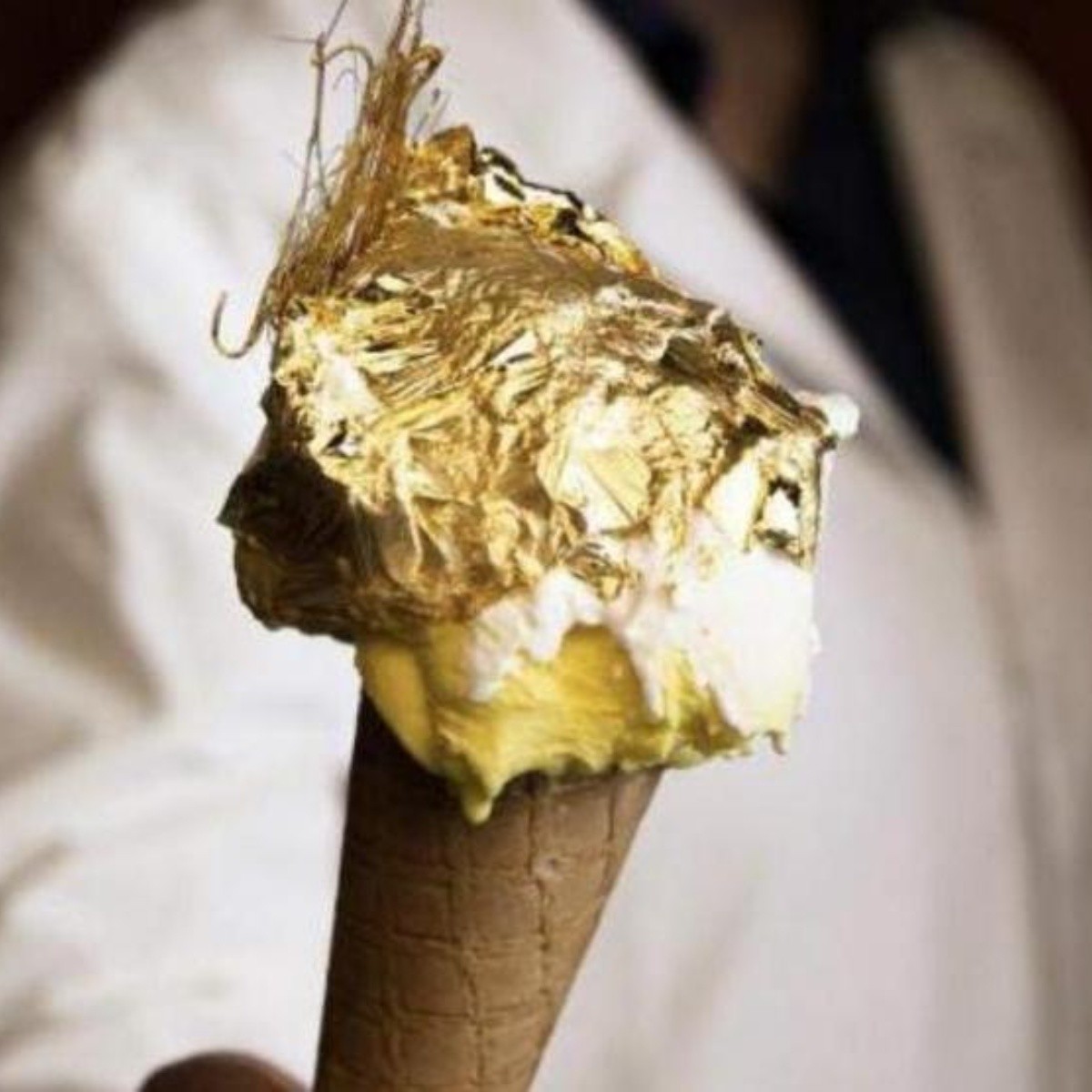 Novedosos helados con hojas de oro comestible - Cocina y Vino
