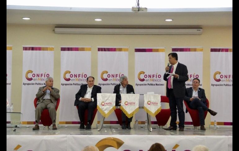 Invitado por la agrupación política Confío en México que preside Salvador Cosío; Claudio X González presentó en Guadalajara la organización Unidos. ESPECIAL