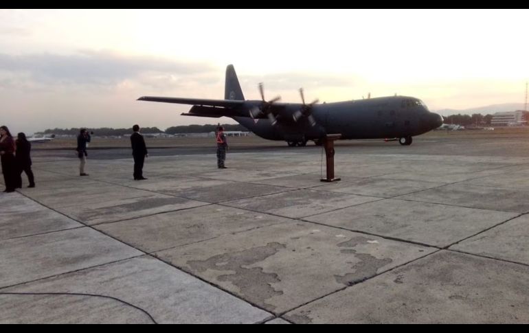 El avión con los cuerpos salió al mediodía de Ciudad Juárez. SUN