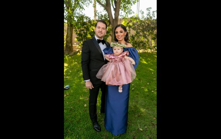 Arturo Sánchez, Daniela Torres y Paula Sánchez. GENTE BIEN JALISCO/ Jorge Soltero