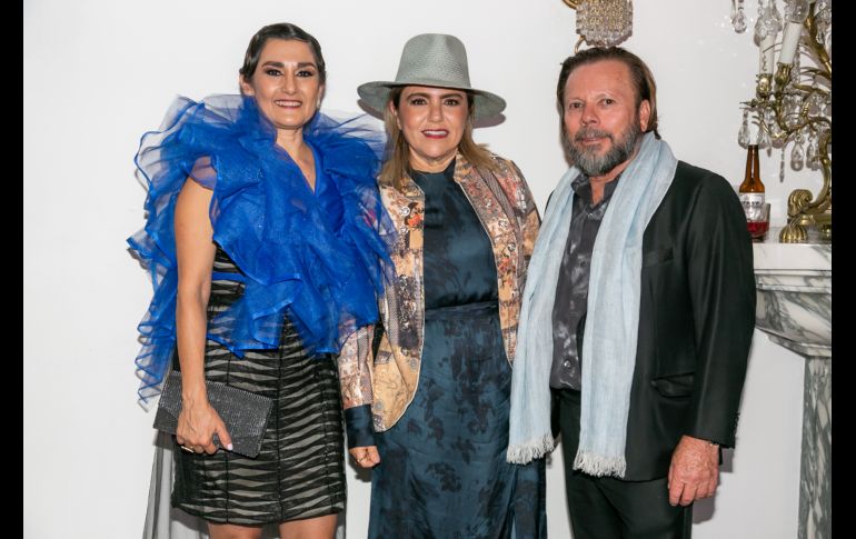 Miriam Sierra, María Eugenia Osuna y Luis Lizárraga. GENTE BIEN JALISCO