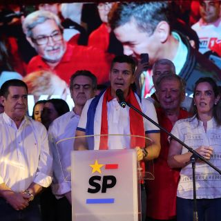 Santiago Peña gana elección presidencial en Paraguay
