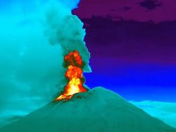 Autoridades monitorean la actividad del volcán Popocatépetl con una cámara infrarroja. ESPECIAL/CUEV UdeC