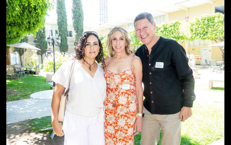 Laura Urrea, Becky Poyastro y Raúl Abarca. GENTE BIEN JALISCO