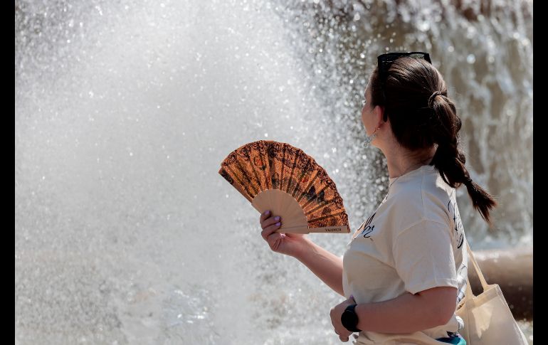 Del 3 al 10 de junio, se notificaron 69 casos de golpe de calor asociados a temperaturas naturales extremas y dos defunciones a nivel nacional. EFE/A. Escobar