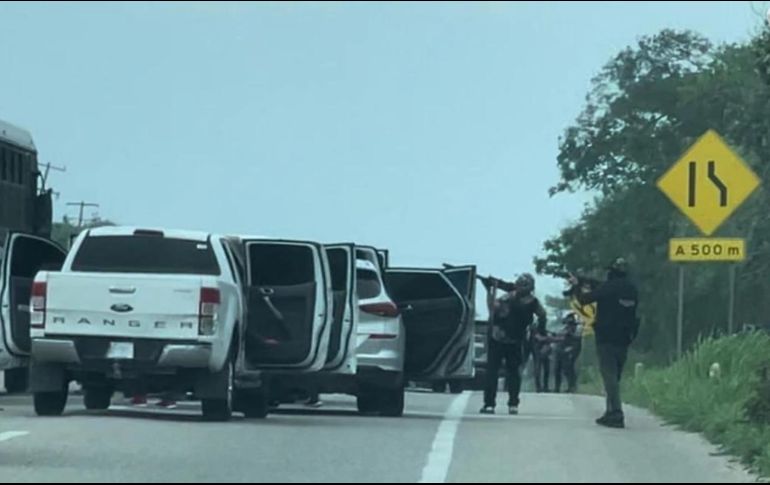 Fueron bajados del vehículo oficial y se los llevaron en un camión de 3 toneladas. SUN