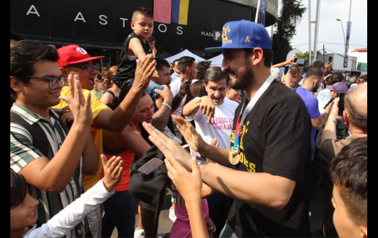 Fue en la Arena Astros que el equipo tapatío de baloncesto festejó con su afición. EL INFORMADOR/A. Camacho