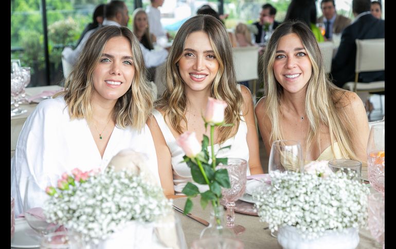 Mónica Briseño, Estefanía Flores y Lupita de Anda . GENTE BIEN JALISCO/ Jorge Soltero