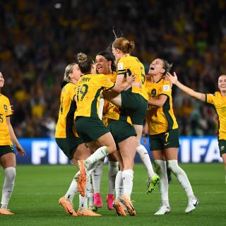 Mundial femenil: Australia vence a Francia en penaltis y pasa a semifinales