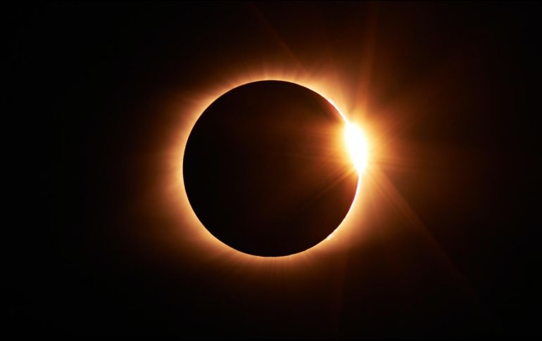 El eclipse solar anular que se verá en octubre, causa mucha emoción; por lo que varias personas se preguntan si se podrá ver en Guadalajara o no. Unsplash.