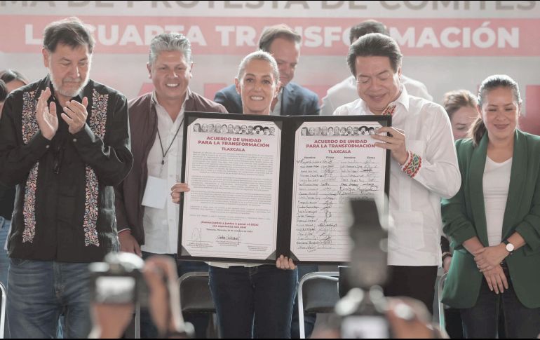 Claudia Sheinbaum y Mario Delgado firmaron el acuerdo. EL UNIVERSAL