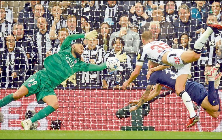 El Newcastle borró de la cancha al PSG. EFE/P. Powell