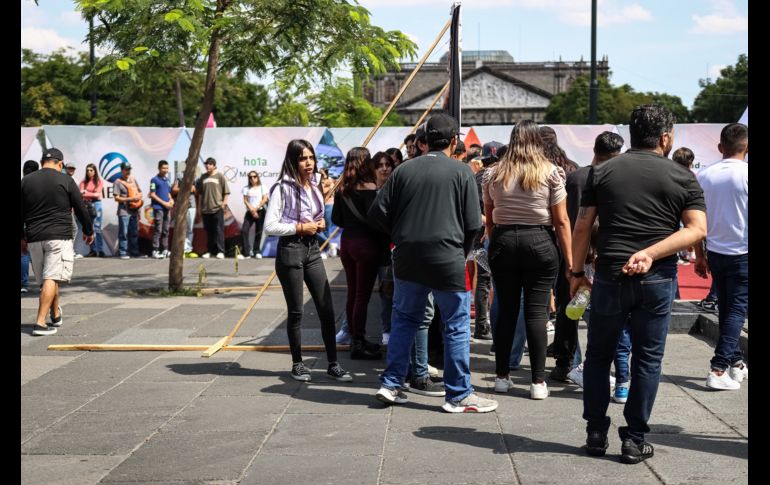 Las largas filas para poder ingresar a la segunda educación de Autoart World Guadalajara no se hicieron esperar este domingo. EL INFORMADOR / H. Figueroa