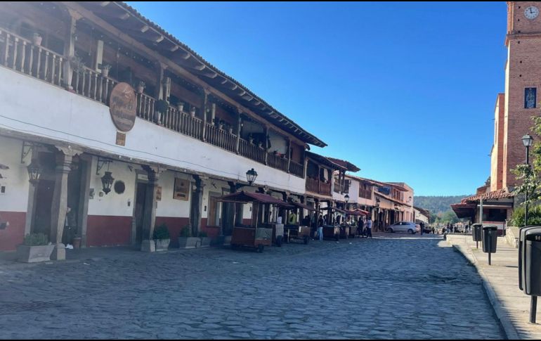 Miembros del ejército aseguraron a la población que todo estaba tranquilo y que podían permanecer en la zona y sus alrededores. 