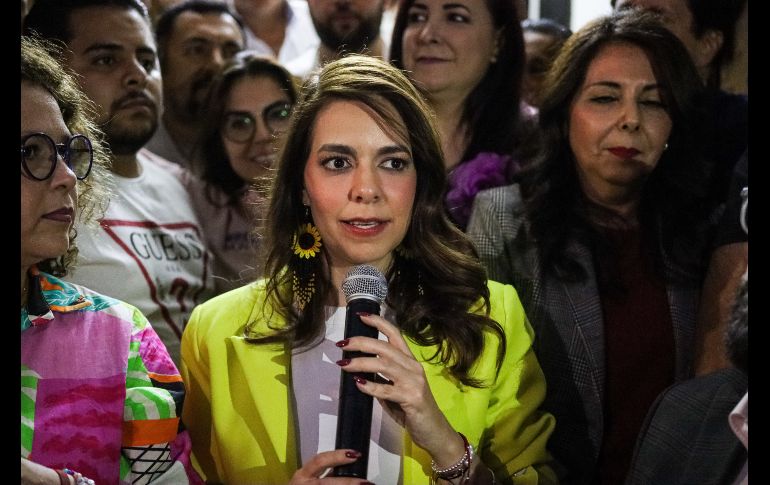 Ante las representaciones perredistas, la ahora precandidata de la coalición del Frente Amplio por Jalisco, prometió devolver la relevancia del PRD en el estado. EL INFORMADOR / H. Figueroa