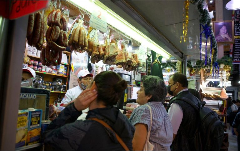 Diciembre cuenta con un día de descanso que debe ser premiado con un pago extra en caso de que a los trabajadores les toque laborar el 25 de diciembre. SUN / ARCHIVO