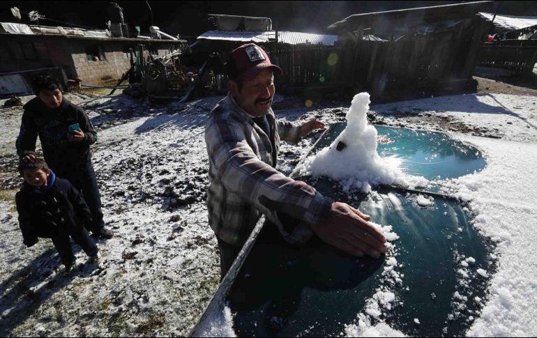 El frente frío 26 ingresará en el noroeste de México, y asociado con una vaguada polar dejará vientos fuertes, descenso de temperaturas de hasta -15 grados, lluvias y la caída de nieve en algunos estados. SUN / ARCHIVO