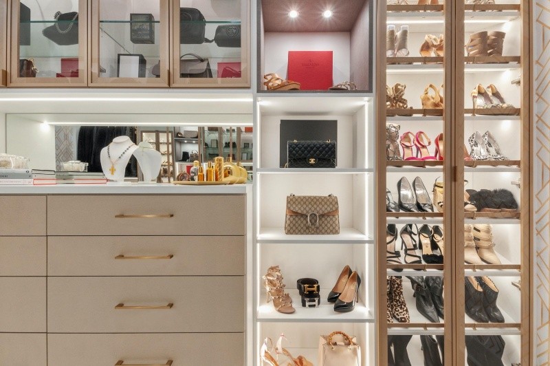 Organiza tu armario de manera FÁCIL - ¿Cómo ordenar la ropa? - Chic and  Cakes - Blog de moda, cosmética, lifestyle