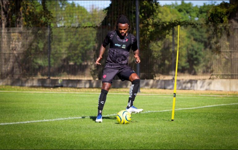 Con la incorporación de Jhon Murillo, Atlas fortalece su plantel con un jugador de experiencia internacional y habilidades destacadas. ESPECIAL / Atlas FC