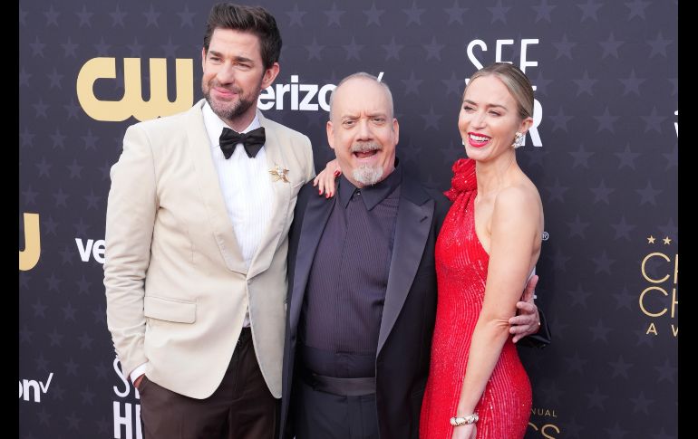 Las celebridades acuden con sus mejores galas para deslumbrar en la alfombra roja donde una característica sobresalió durante el desfile de estrellas. EFE / A. Dinner