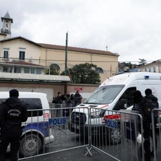 Un tiroteo en una iglesia católica de Estambul deja un muerto