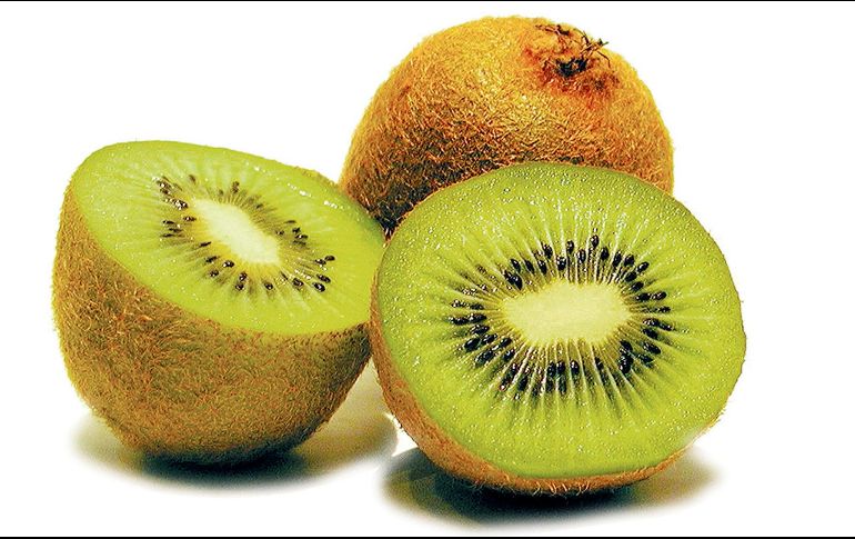 Algunas frutas son ricas en calcio, un mineral que ayuda a fortalecer los huesos y los dientes. SUN/ ARCHIVO.
