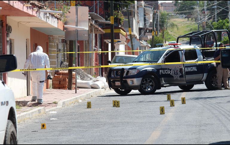 Dos enfrentamientos de policías ministeriales con civiles armados y dos ataques directos contra ciudadanos dejaron tres personas muertas y cuatro más detenidas en Guanajuato. EFE / ARCHIVO
