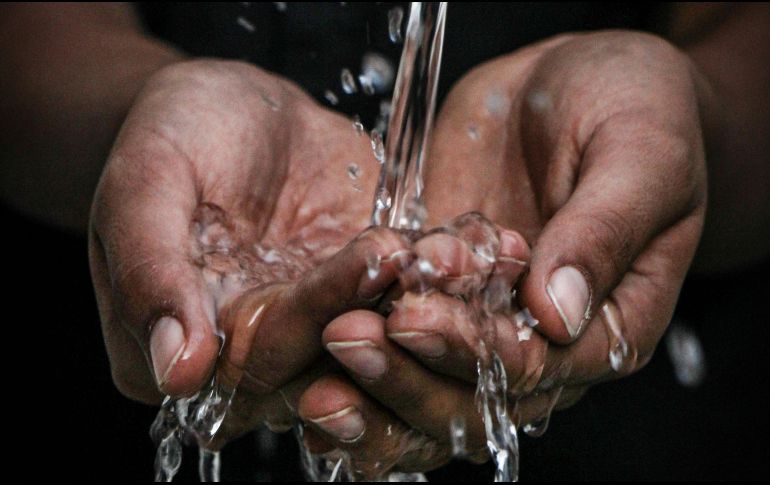 El correcto flujo del agua en el hogar es indispensable para la realización de nuestras tareas. ESPECIAL/ Foto de mrjn en Unsplash