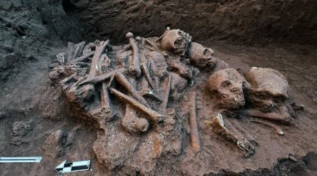 En la imagen se observa el hallazgo de un entierro prehispánico en la localidad de Pozo de Ibarra, estado de Nayarit. EFE/Instituto Nacional de Antropología e Historia.