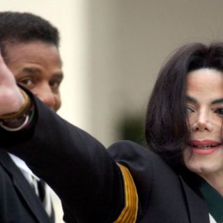 Productor de película de Michael Jackson niega omitir detalles de la vida personal del cantante y sus polémicas