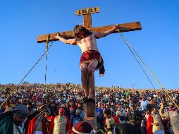 Desbordó pasión y fervor desde el Cerro de la Cruz, con la crucifixión de Jesús, en la tradicional Judea de la Delegación de San Martín de las Flores, en Tlaquepaque, la cual llegó a su edición número 230. EL INFORMADOR / H. Figueroa
