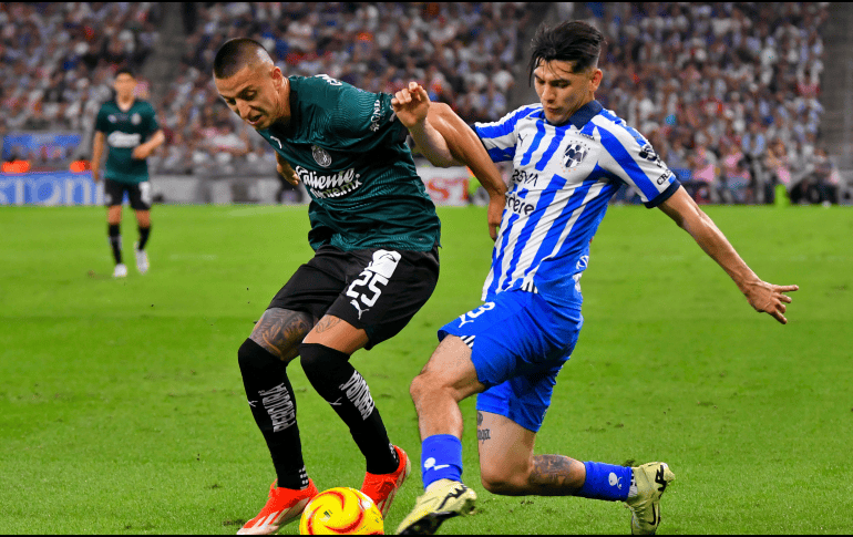 En el encuentro disputado entre los Rayados de Monterrey y las Chivas de Guadalajara, los tapatíos sorprendieron al vencer 2-0. / Imago7