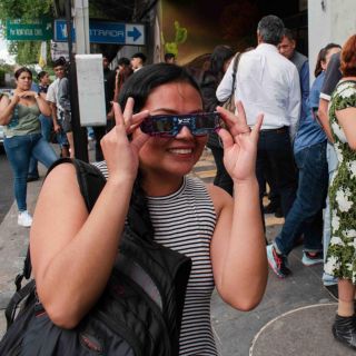 Eclipse Solar 2024: así puedes saber si tus lentes para verlo están certificados